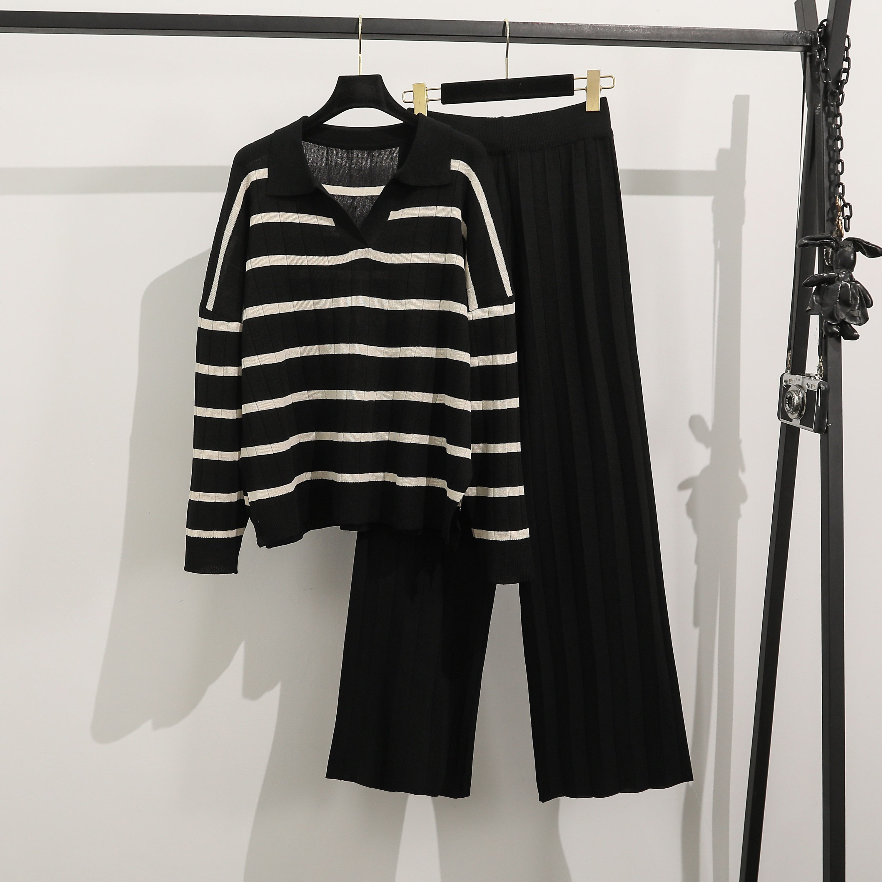 Women New Korean Style Contrast Striped V neck Niche Design Knitted Top High Waist Wide Leg Pants Two piece Set