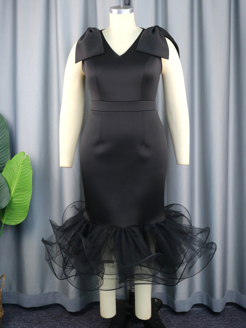 V Neck Sleeveless Bow Dress Designer Model Mesh Dress